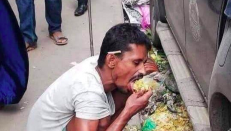Fact-Check: Is the viral image of a ‘Shudra man’ feeding off leftovers from the street in Uttar Pradesh as it is claimed?
