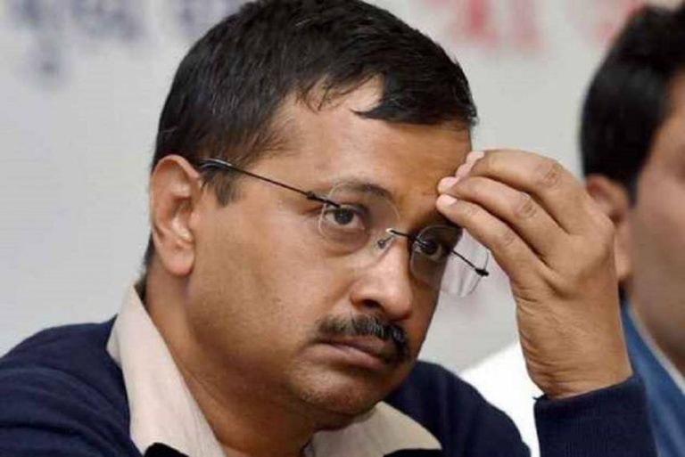 Election Commission warns Arvind Kejriwal for breaking Model Code of Conduct by promising to build mohalla clinics inside court premises