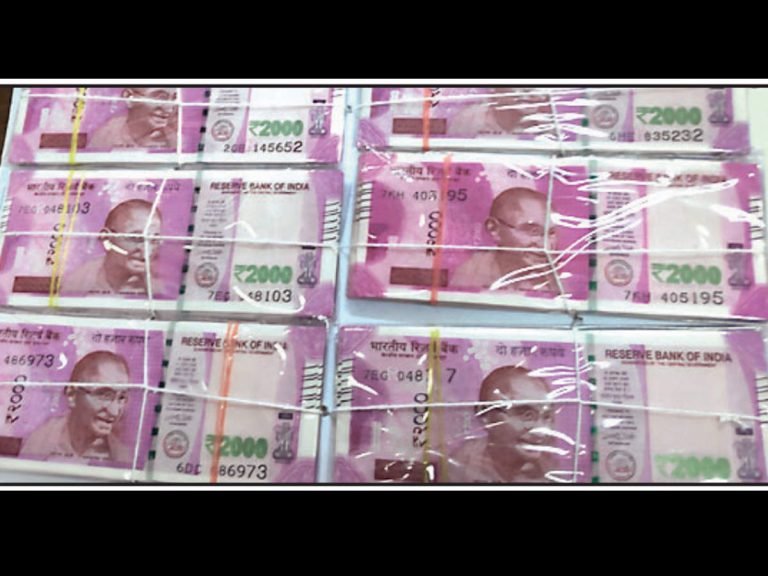Fake currency worth 24 lacs of Pakistan origin caught at Mumbai airport, Crime Branch probing terror funding links
