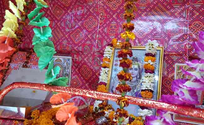 Seat reserved for Lord Shiva on the first journey of Kashi Mahakal Express