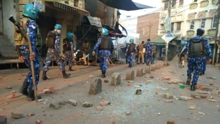 Aligarh violence: As anti-CAA rioters tried to enter Hindu homes, police issues prohibitory notices to 4000 people ahead of Friday Namaz