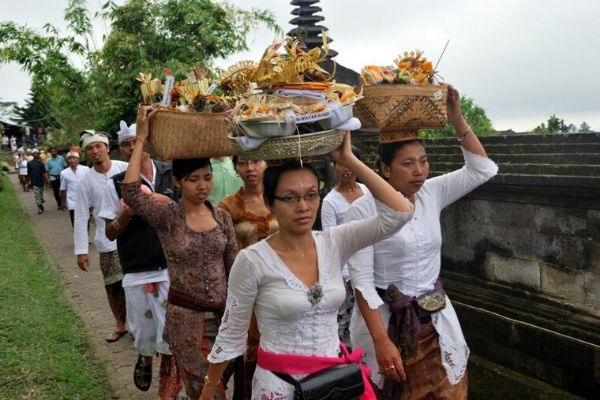 Bali: Indonesian President Joko Widodo sets up the country’s first Hindu State University