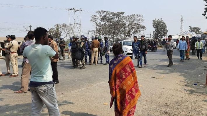 West Bengal: Tension in Islampur after animal meat suspected to be beef found in front of temple, police lathi charge protesters