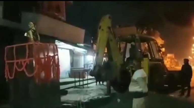 Madhya Pradesh: Removal of Shivaji’s bust in Sausar by administration causes outrage, protesters block highway