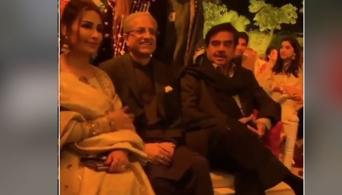 Watch: Congress leader and Bollywood actor Shatrughan Sinha spotted attending a wedding in Lahore