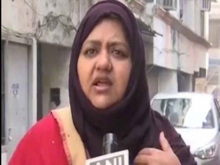 ‘We are Muslims first, then anything else, do not lose your identity to become secular’: Poet Munawwar Rana’s daughter Sumaiya Rana at AMU