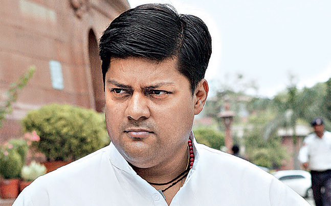 Dushyant Singh and his mother Vasundhara Raje have quarantined themselves after news broke that Kanika Kapoor has tested positive for coronavirus