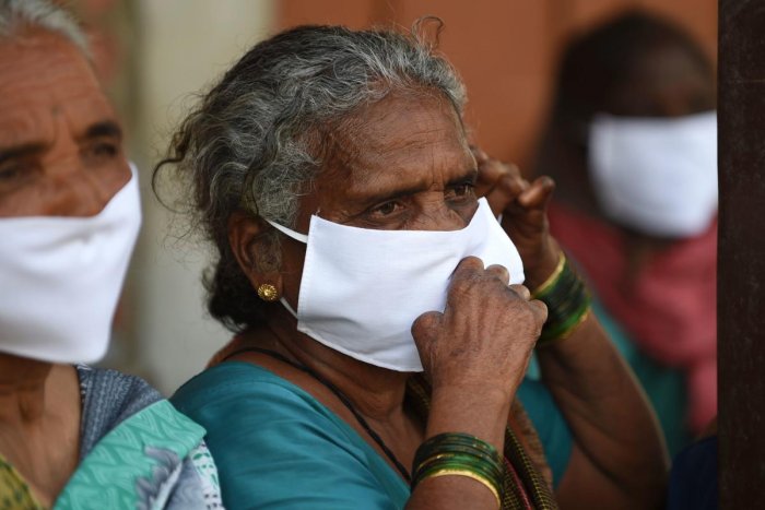 Coronavirus: 11,108 people quarantined in Gujarat, 21 FIRs lodged against those who are not cooperating even as state registers 33 confirmed cases