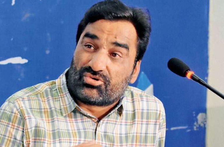 Test Sonia, Rahul and Priyanka Gandhi because they recently returned from Italy which be badly hit by Coronavirus: RLP MP Hanuman Beniwal
