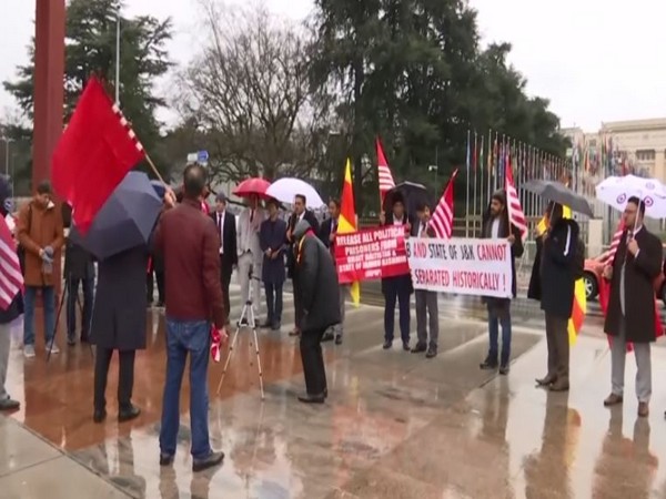 Kashmiris protest against Pakistan