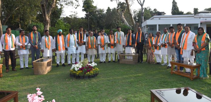 Congress Rebel MLAs join BJP