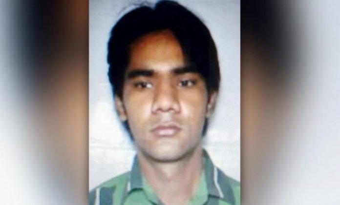 Tahir Hussain's brother accused in the Delhi riots, present in the building where Ankit Sharma was killed, now absconding: Reports