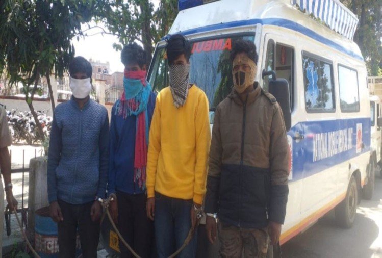 Uttarakhand: Four arrested while smuggling smack using an ambulance as disguise, one became doctor, another patient