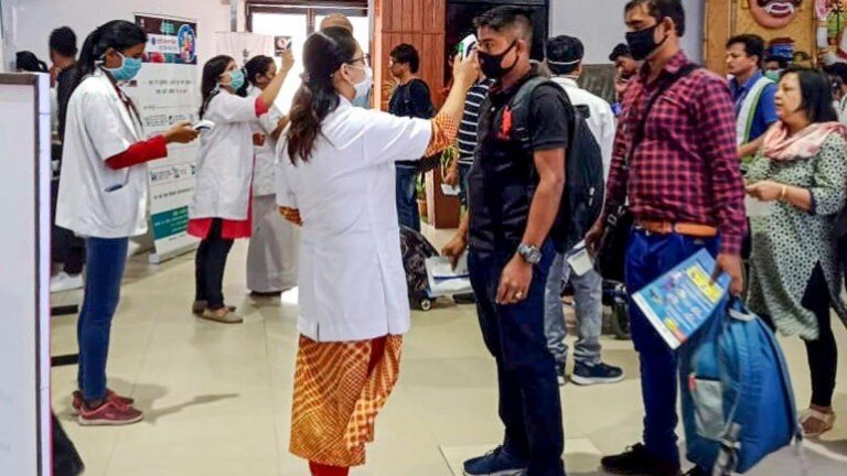 Many inbound travellers took paracetamol tablets in flight to evade isolation, reveals a passenger onboard London-Mumbai flight