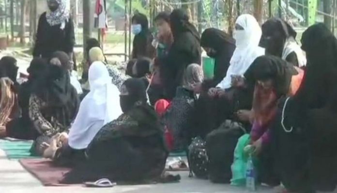 Coronavirus: Anti- CAA protests postponed in Lucknow, Shaheen Bagh sees near empty venue
