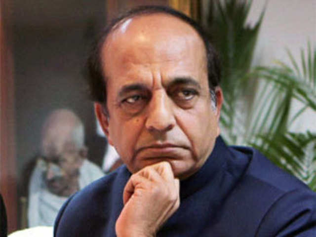 TMC politician Dinesh Trivedi shares old picture of over​crowded railway station to allege mishandling of Coronavirus: Here is the truth