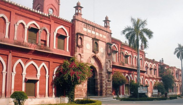 Aligarh: Complaint filed against students and ex-students of AMU for hate campaign against Hindus in Gulf