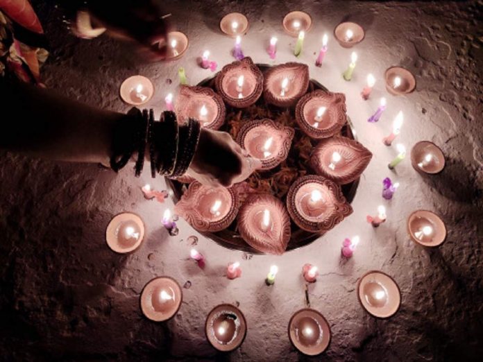People were attacked in Jhunjhunu, Rajsthan for lighting diyas and candles in a local Temple.