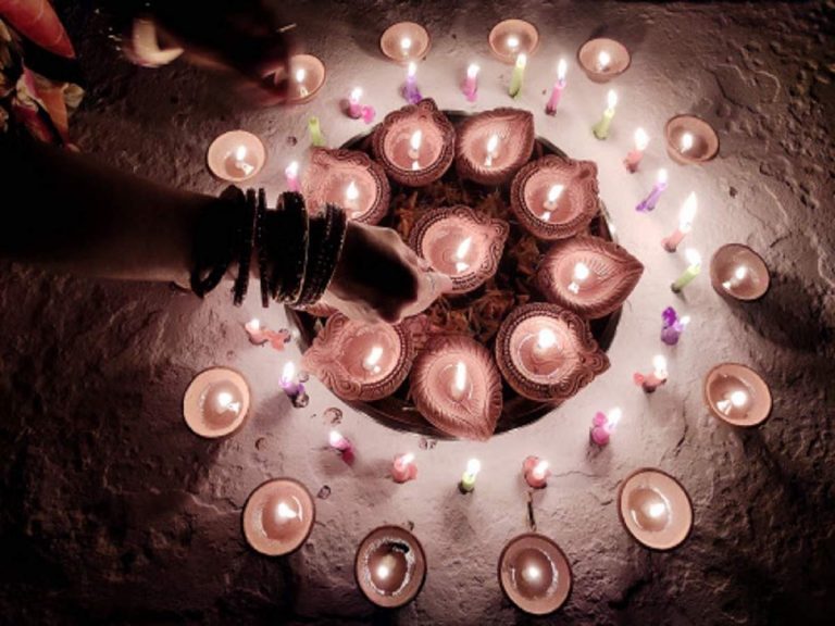 Rajasthan: Stones pelted at a Temple in Jhunjhunu district when locals tried to light diyas, one arrested