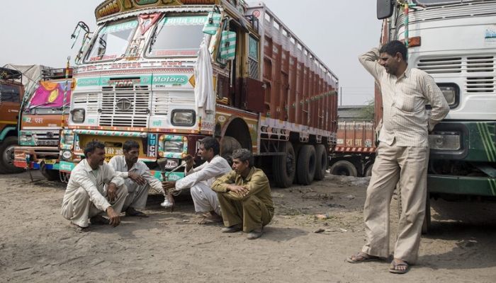 Andhra Pradesh: 40 new cases of Coronavirus come to light in Vijayawada after 2 ‘bored’ truck drivers play cards with friends and neighbours