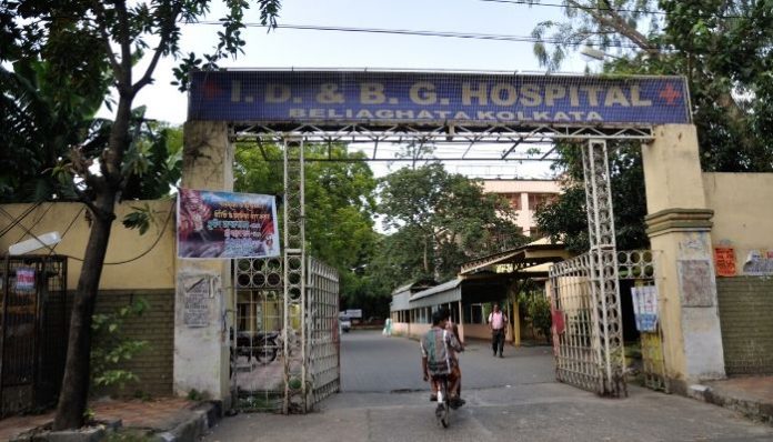 Villagers prevent hospital staff from meeting her mother in West Bengal