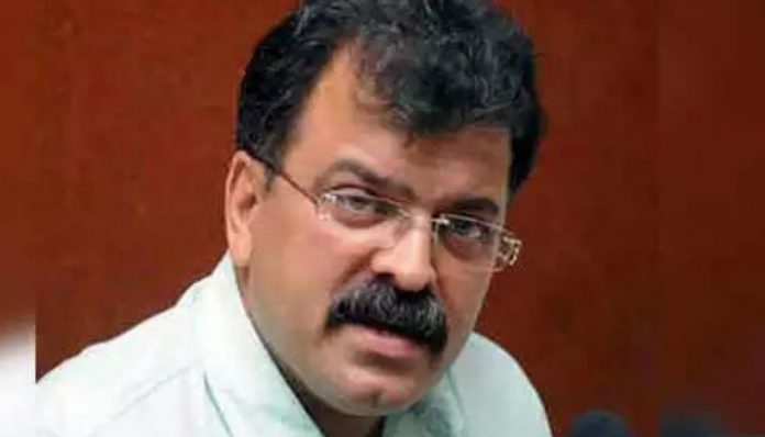 Jitendra Awhad self-quarantines after coming in contact with infected cop