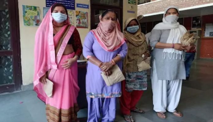 JNU sanitation workers made to work without wages and protective gear