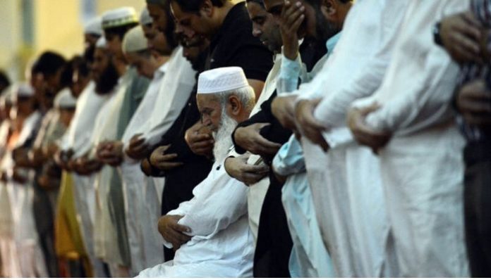 Pakistan allows religious congregation in mosques during Ramzan