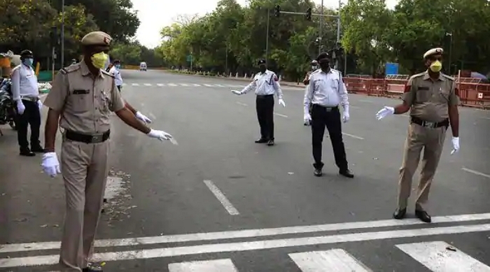 Inquiry initiated against Delhi Police Head Constable Pankaj Khan for helping Madrassa members to cross the border during the lockdown
