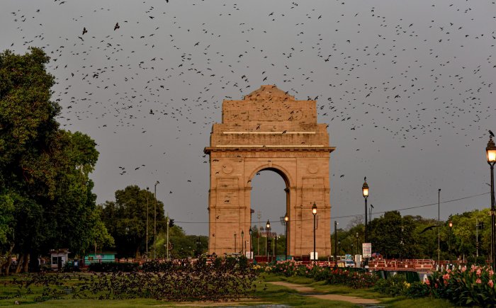Netizens joke about end of world as an earthquake hits Delhi-NCR amidst coronavirus lockdown