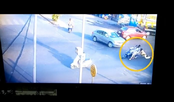 Policeman dragged for 25 feet by speeding biker in Mumbai