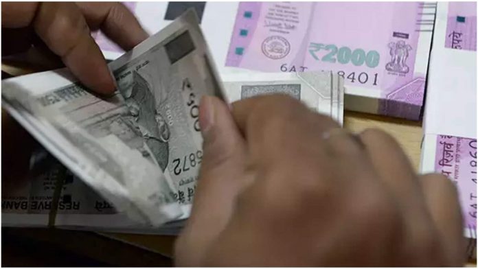 Beneficiaries under PMJDY(women) will receive Rs 500 per month under the government's Gareeb Kalyan package