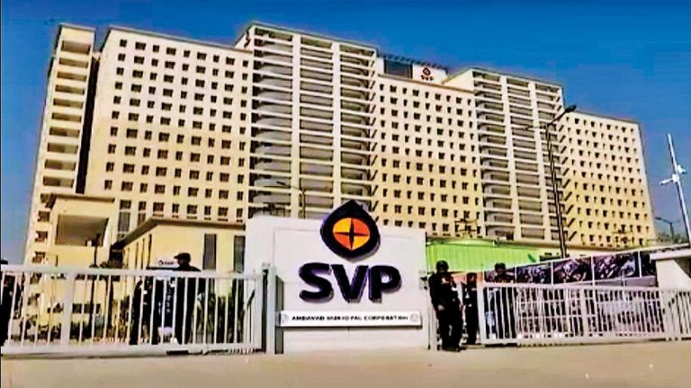 Gujarat: AMC installs 20 KL capacity LMO tank at civil hospital where over 2200 patients have undergone coronavirus treatment on war footing