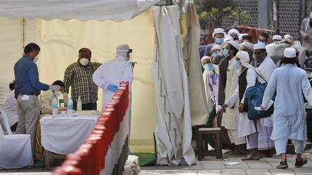 Coronavirus outbreak: After spitting on the road, Tablighi Jamaat members kept in quarantine centres throw tantrums, abuse officials and spit on doctors