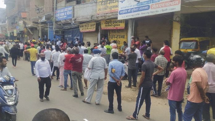 The Supreme Court of the country has put a stay on the ban on liquor sale, asking states to provide online delivery to the consumers