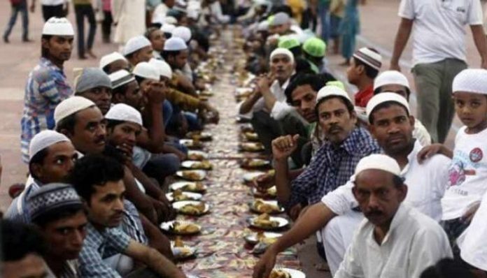 UP police books 19 people for organising Iftar party, amidst lockdown