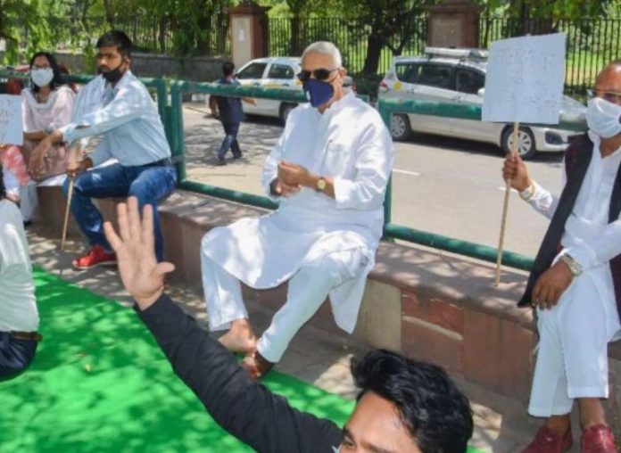 Yashwant Singa was arrested for sitting on Dharna during lockdown
