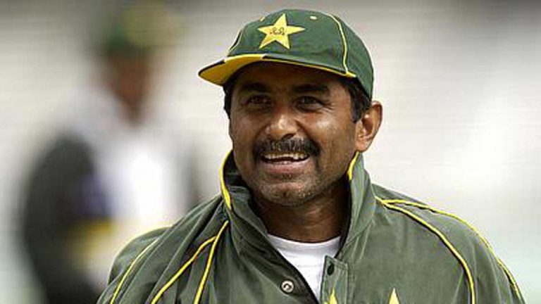 Javed Miandad to collect funds in his bank account to pay off loans taken by Pakistan, because lenders may take away ‘atom bomb’ otherwise
