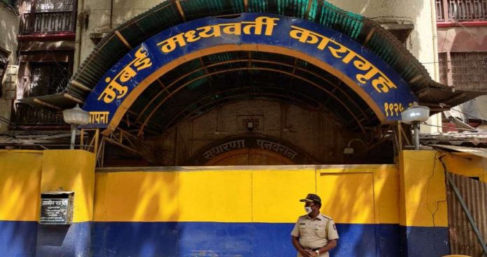 17,000 prisoners in Maharashtra to be granted temporary parole as the state government struggles to contain the coronavirus pandemic