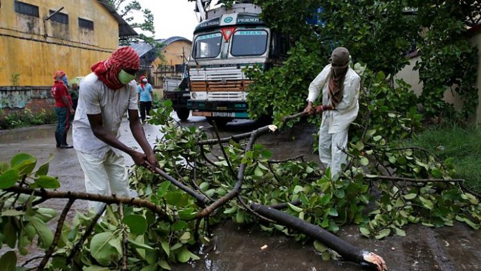 Protests in West Bengal continues as power, water still to be restored 5 days after the cyclone Amphan hit the state