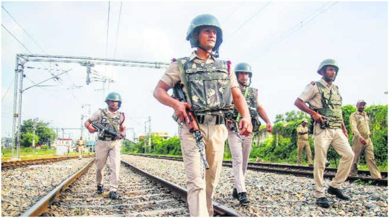 As coronavirus cases rise in Maharashtra, MHA deploys nine CAPF companies to replace state police personnel ahead of Ramzan Eid
