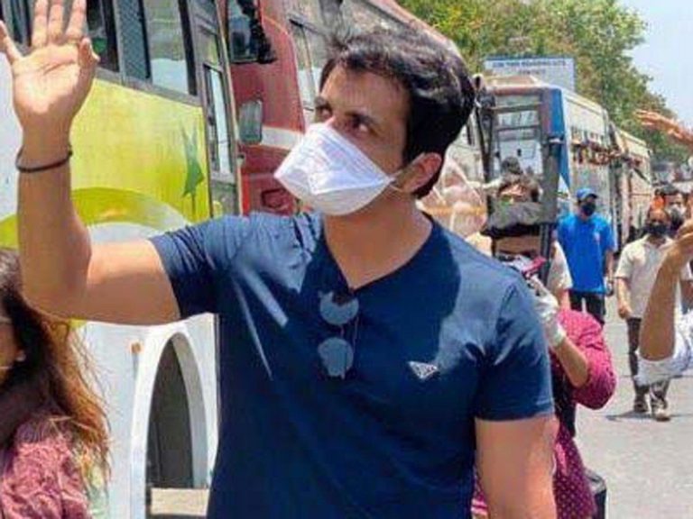 Congress supporters, Islamists attack Sonu Sood over conspiracy theory that he is a BJP stooge for arranging buses for migrants after he meets Maha Guv