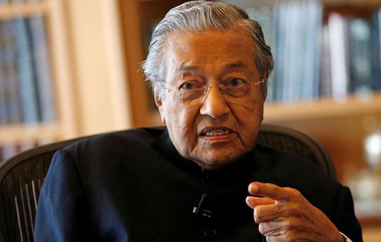 Former Malaysian PM Mahathir Mohamad expelled from his own political party amidst rumours of power tussle