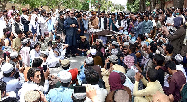 Protests erupt in Balochistan's Quetta after a man was lynched to death in Hazara Town area
