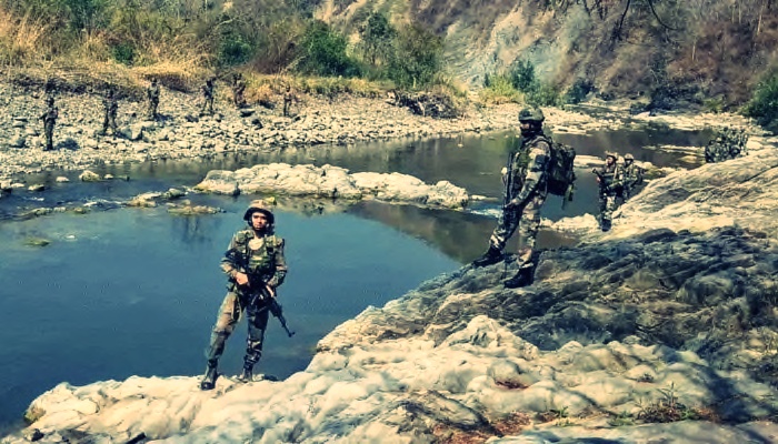 India must take a firm stand while holding dialogue over LAC: History of conflict, China’s devious motives and the fear behind the curtain