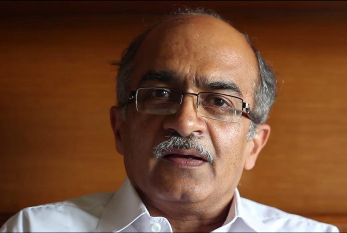 Prashant Bhushan plagiarisd a tweet to question the authority of Indian Judiciary