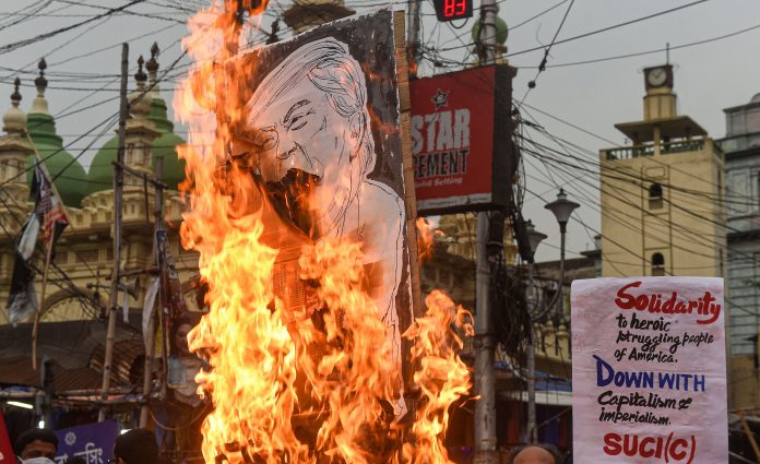 Communist group in Kolkata protests against Trump government, burns effigy
