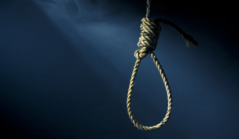Palghar mob lynching: Local grilled by CID in the sadhu lynching case commits suicide