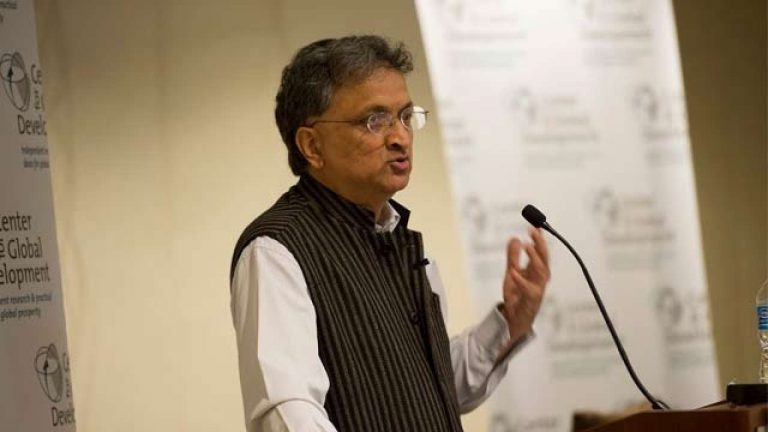 Historian Ram Guha gets history wrong while drawing up comparison between Gujarat and Bengal