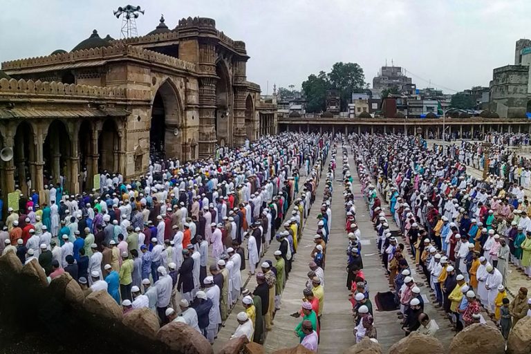 Congress, Samajwadi Party leaders want mosques opened for Bakri Eid even as coronavirus cases surge